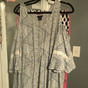 Torrid never worn cold shoulder top